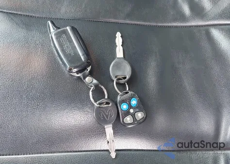 2001 Dodge Dakota Slt/Sport z USA, uszkodzony, nr VIN 1B7GG2AN21S125703